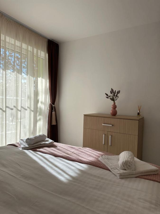 Fly Airport Residences & Therme-Self Check-In Otopeni Eksteriør billede