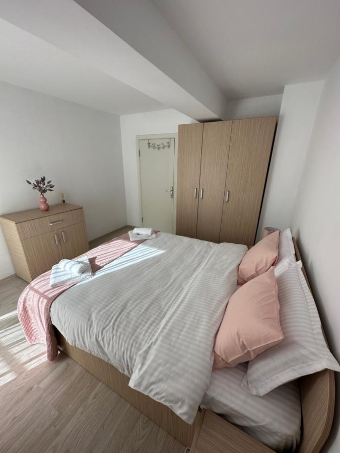 Fly Airport Residences & Therme-Self Check-In Otopeni Eksteriør billede