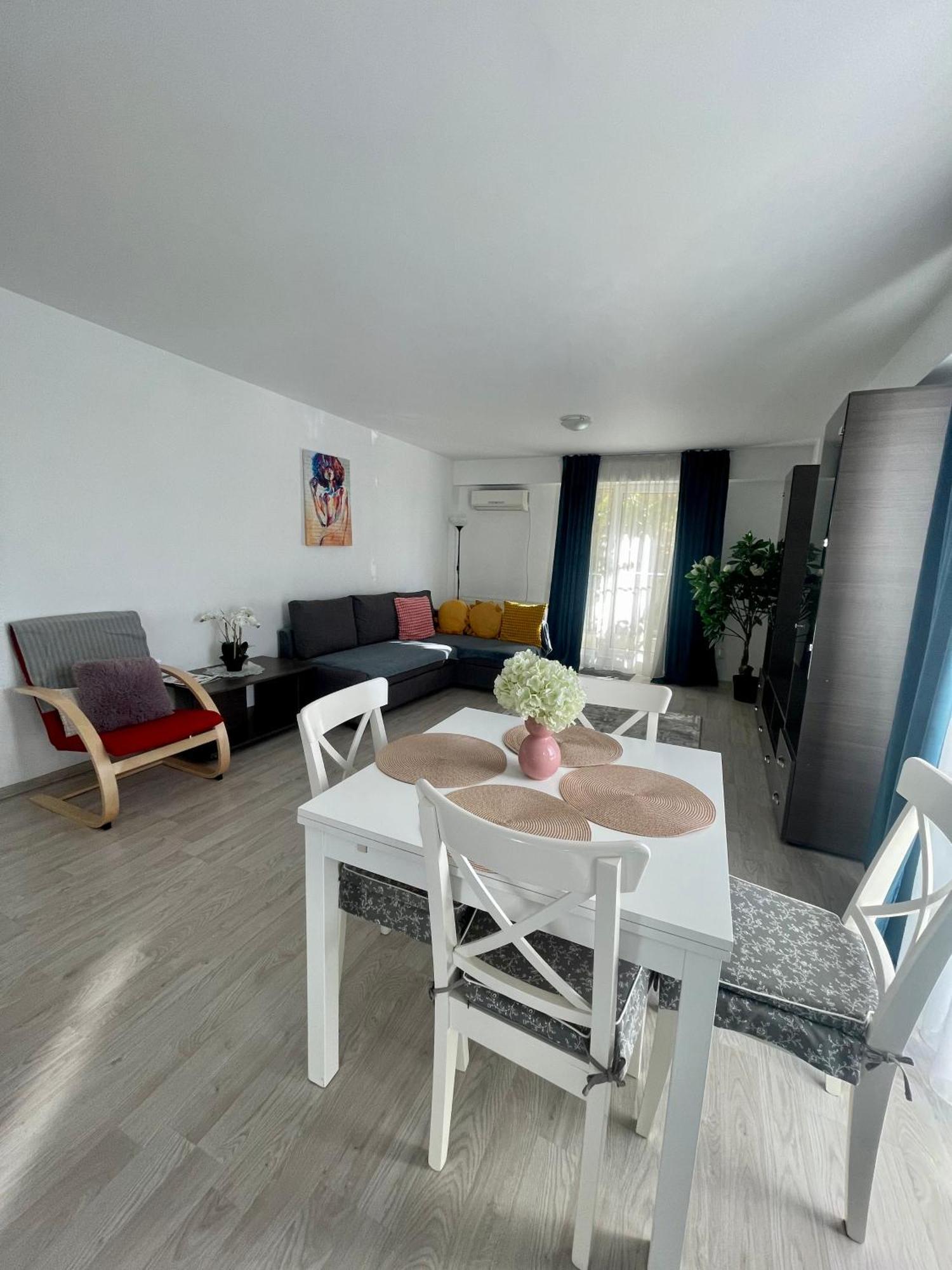 Fly Airport Residences & Therme-Self Check-In Otopeni Eksteriør billede