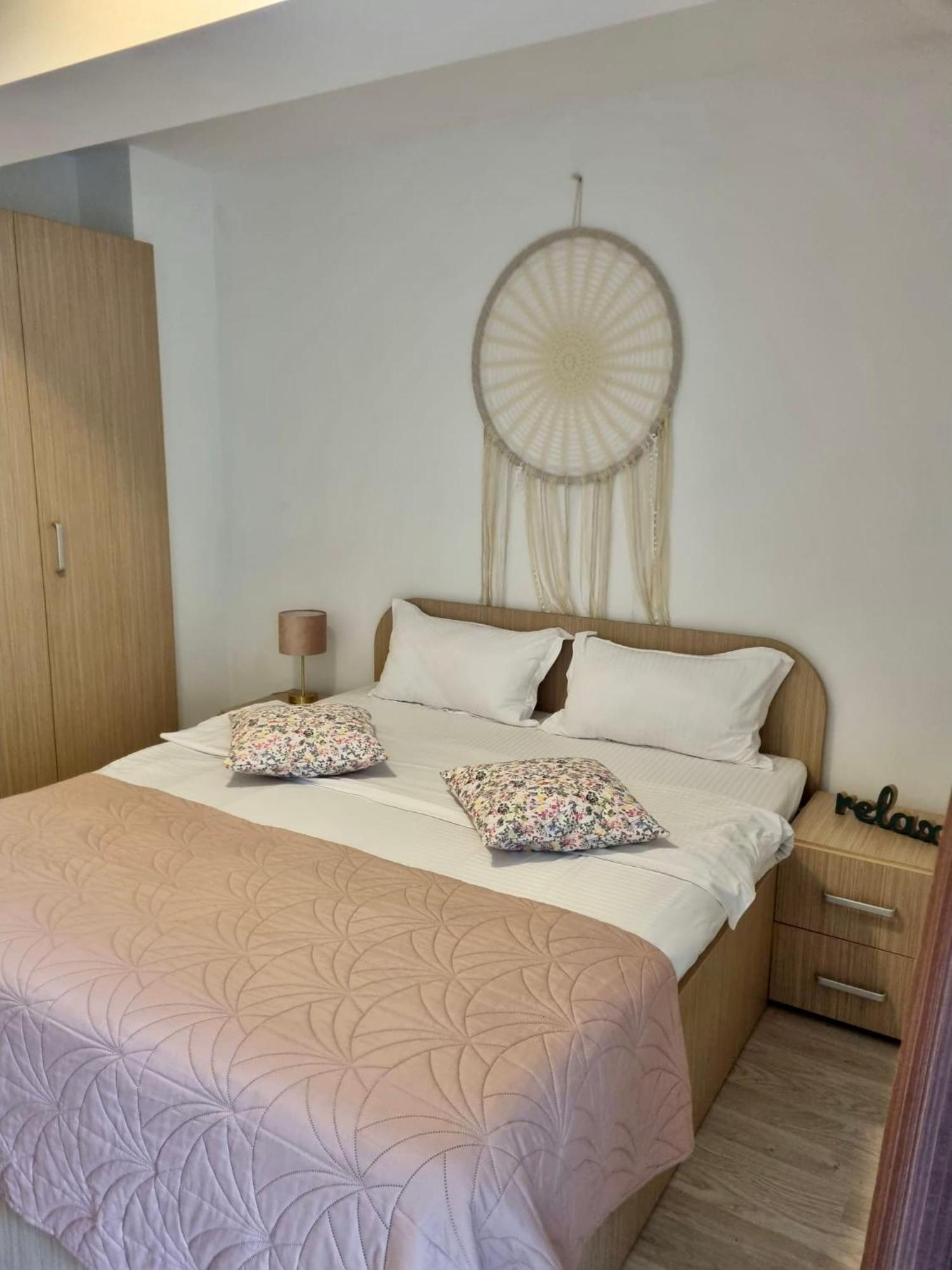 Fly Airport Residences & Therme-Self Check-In Otopeni Eksteriør billede