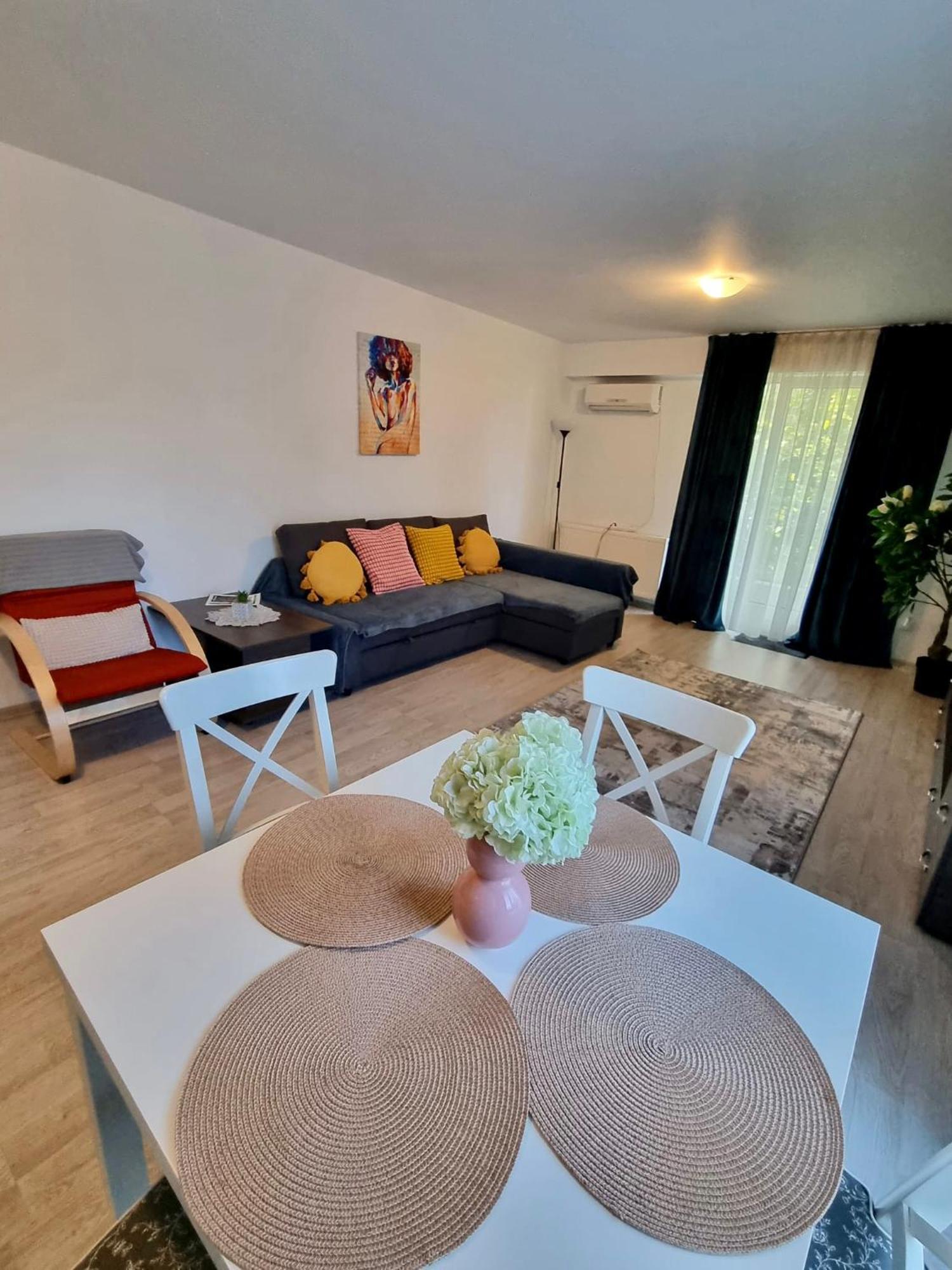 Fly Airport Residences & Therme-Self Check-In Otopeni Eksteriør billede